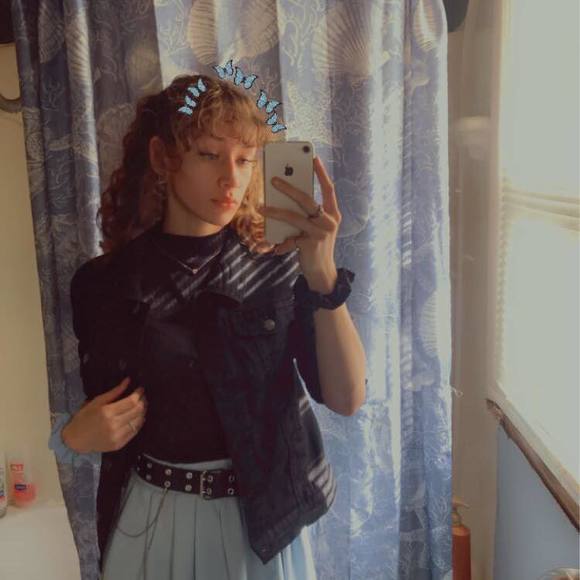 Meet your Posher, Trinity - Picture 1 of 1